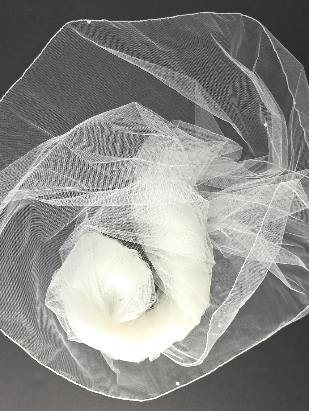 Vintage two-tier tulle bridal veil adorned delicate scattered pearls 36